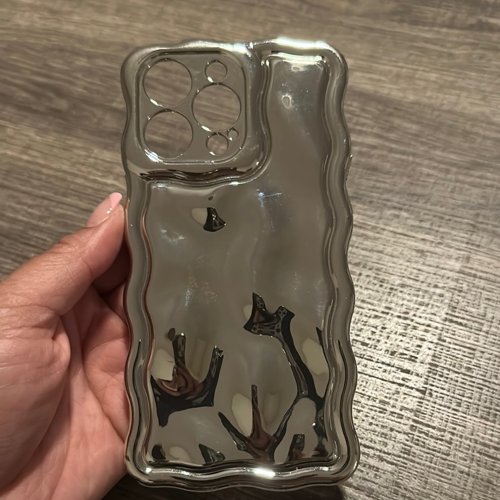 Silver Artistic Silicone Phone Case with Wavy Design